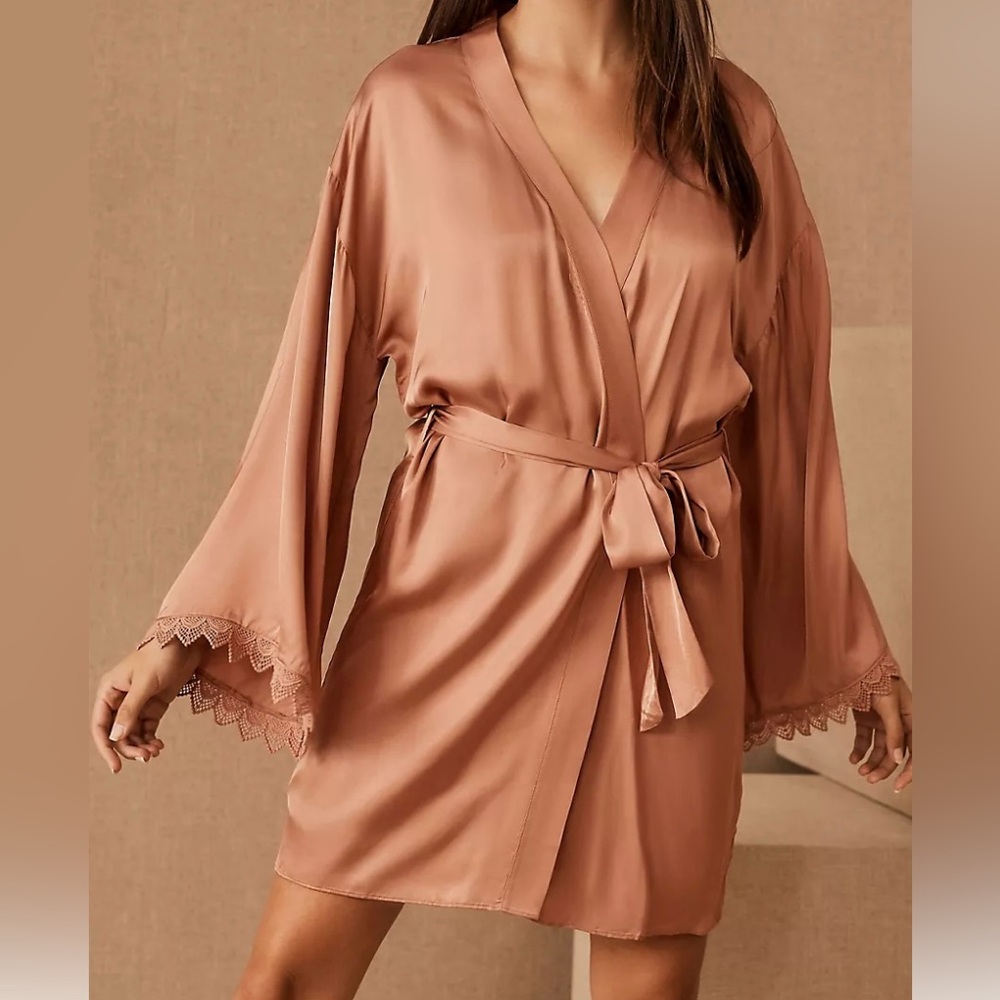 BHLDN Matine Silky Long-Sleeve Lace-Trimmed Robe M